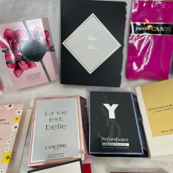 Perfume set with 26 samples (set 2 of 2) - Picture 7 of 15